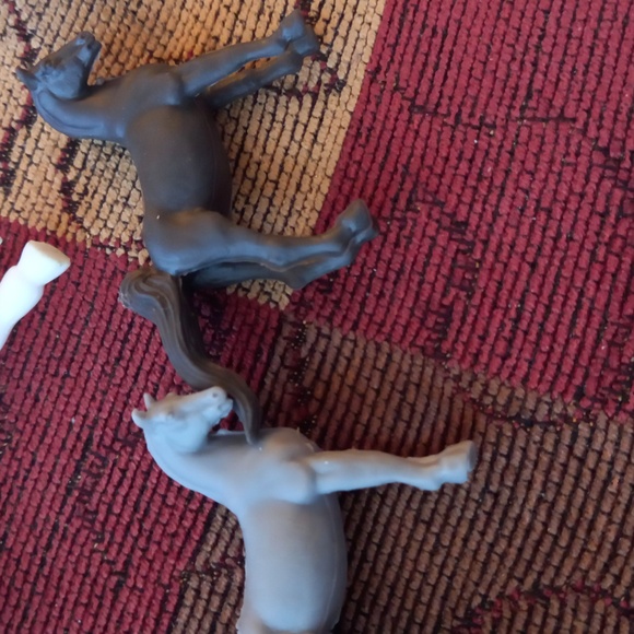 Colorful Horse Playset - Picture 4 of 9